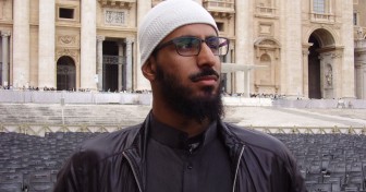 A Student from Cambridge Muslim College in St Peter's Square